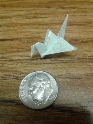 Gum Wrapper Origami Crane This Origami Crane Made Of An Orbit Gum Wrapper Oddlysatisfying