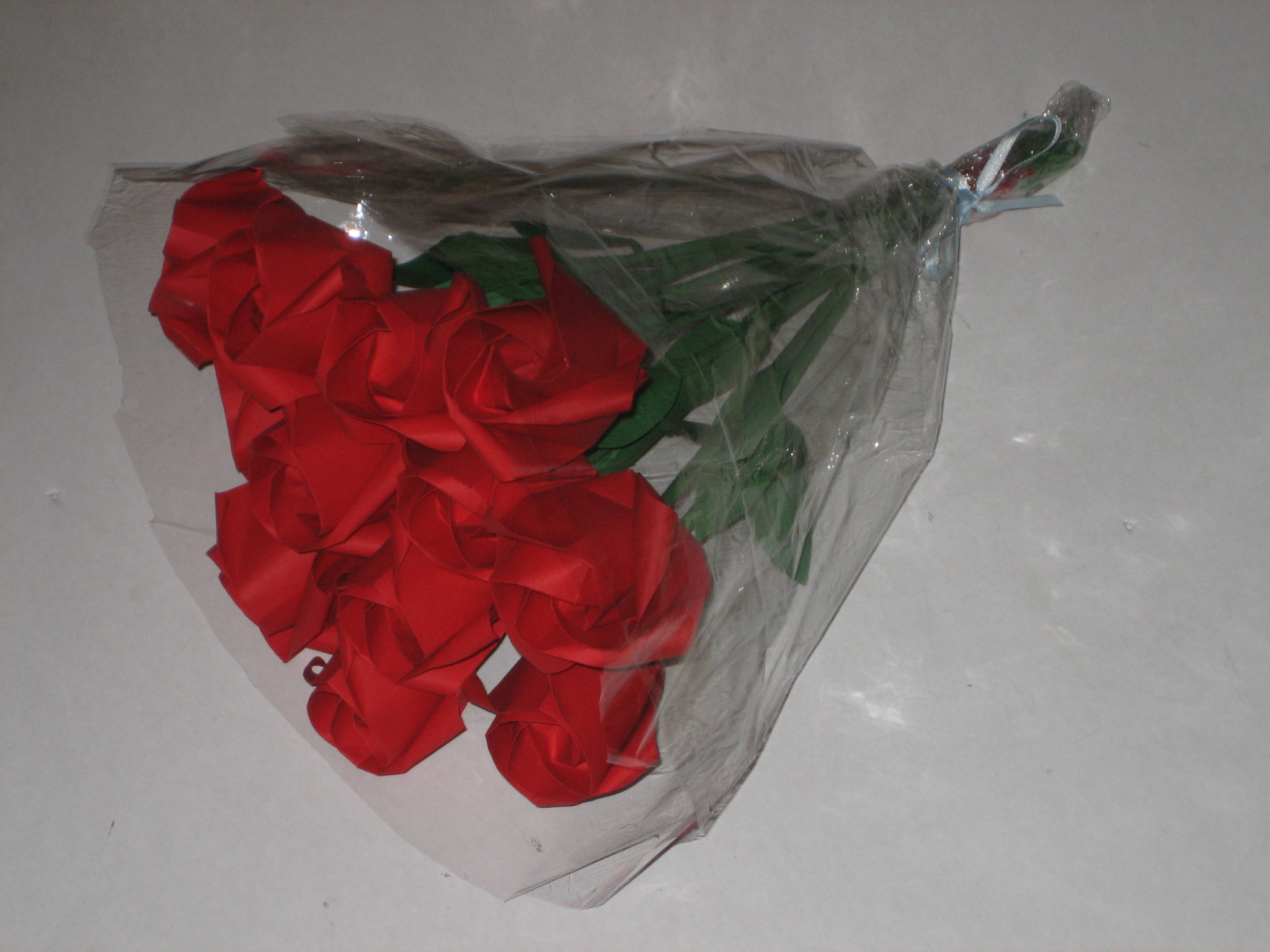 How To Do Origami Rose A Dozen Red Origami Roses 6 Steps With Pictures