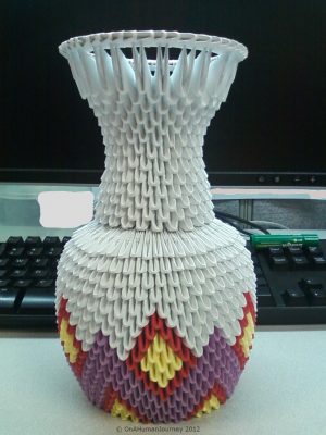 How To Make A 3D Origami Vase How To Build A 3d Origami Vase Onahumanjourney