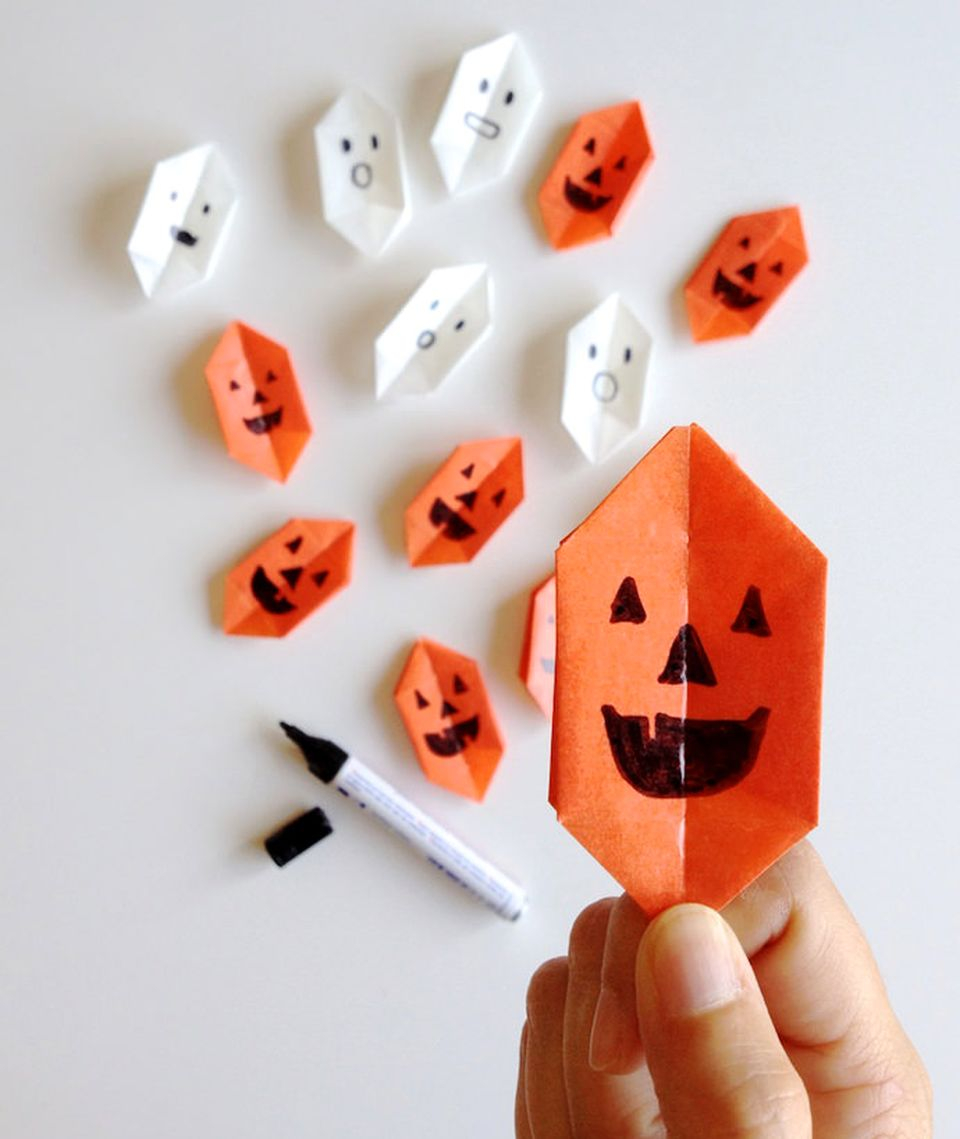 How To Make An Origami Pumpkin Steps To Make Origami Pumpkin Lights For Halloween