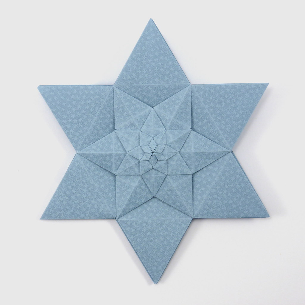 How To Make An Origami Star Of David Lucky Star Fractal This Is A Recursive Version Of The Luck Flickr