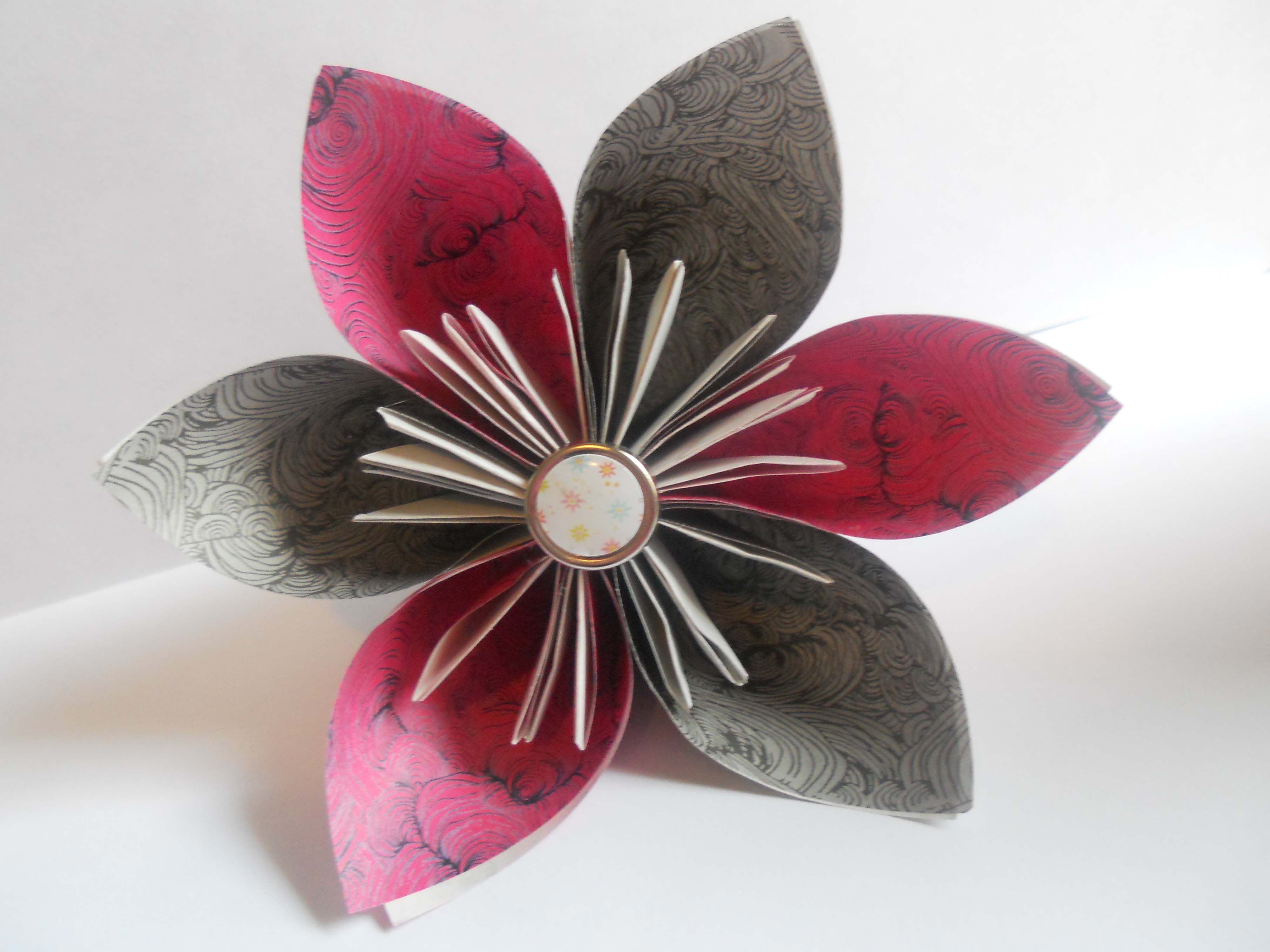 How To Make Flowers With Origami Making An Origami Kusudama Flower