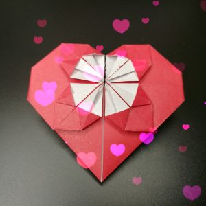 How To Make Small Origami Hearts How To Make An Origami Heart With Flower