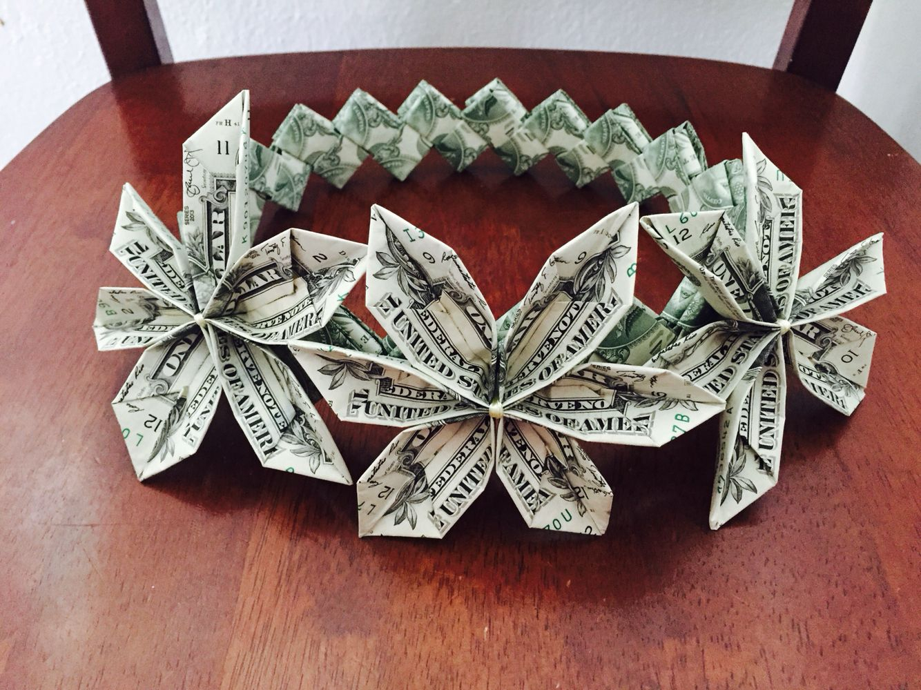 Money Bracelet Origami 25 Creative Diys To Make A Money Lei Guide Patterns