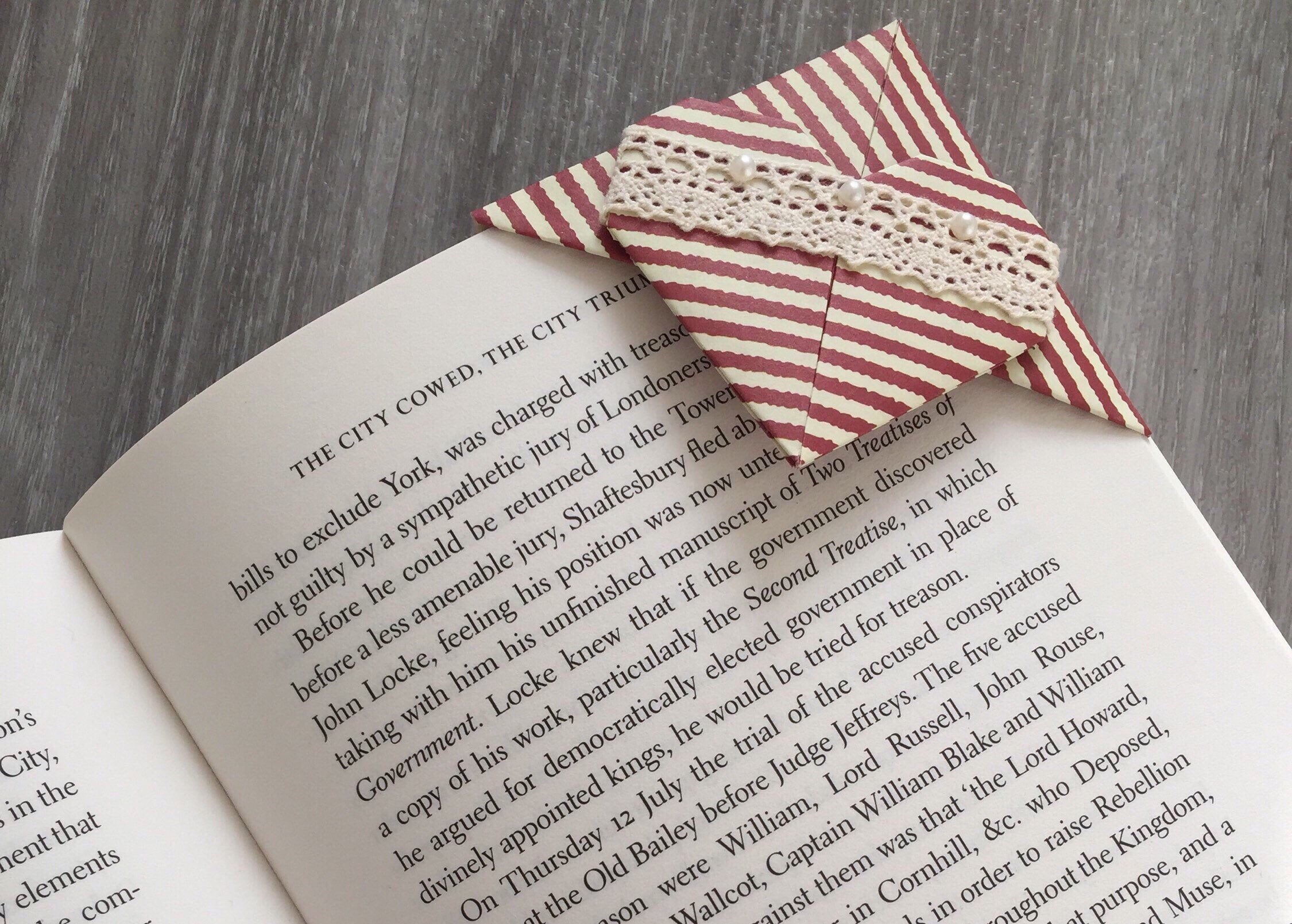 Origami Corner Bookmark Corner Bookmark Origami Heart Burgundycream Stripe