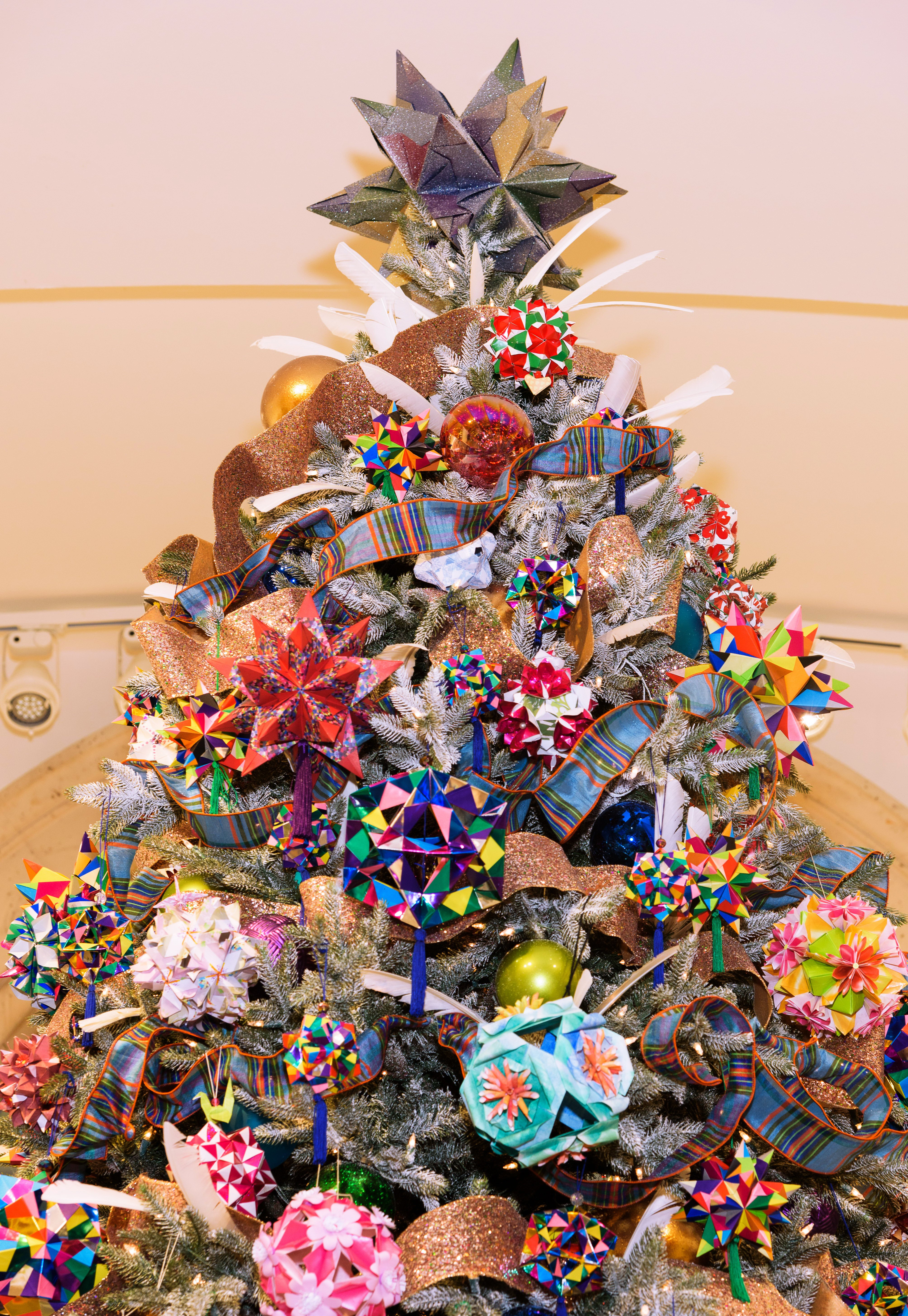 Origami Money Christmas Tree Kids Build Nonprofit Empire Out Of Folded Paper Texas Monthly