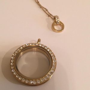 Origami Owl Ball Chain Origami Owl Gold Toned Crystal Clasp Necklace 53 Off Retail