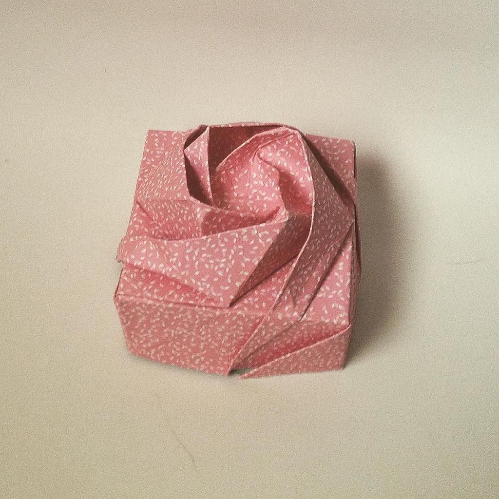 Origami Rose Box Luca On Twitter Origami Rose Box Model Shin Han Gyo Origami