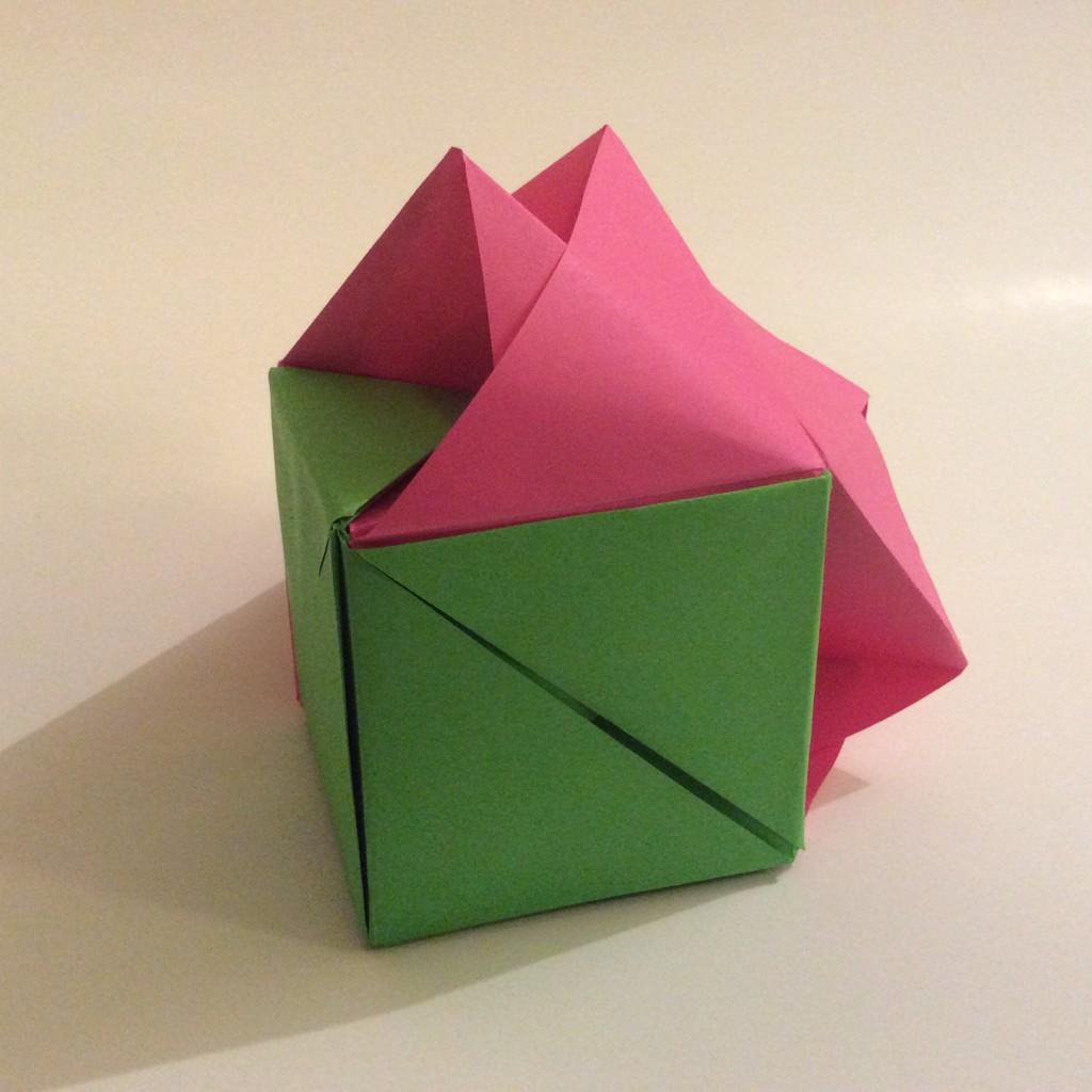Origami Rose Cube Clarissa Grandi On Twitter Ta Da One Origami Rose Cube