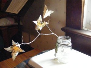 Origami Wedding Centerpieces Wedding Centerpiece I Made Dozens Of These Origami Lilies Flickr