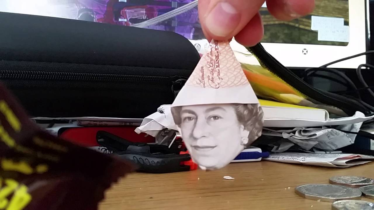 Ten Pound Note Origami How To Give The Queen And Darwin Party Hats 10 Origami