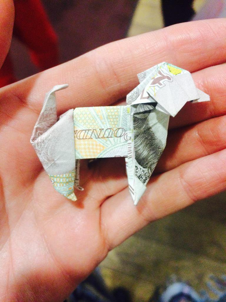 Ten Pound Note Origami Lucy Mcgettigan On Twitter Just Found An Origami Dog Made Out Of A